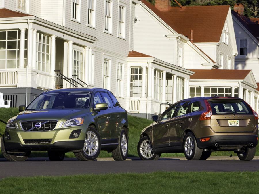  Volvo XC60 T6 2008 года  (US) (фото 2 из 16)